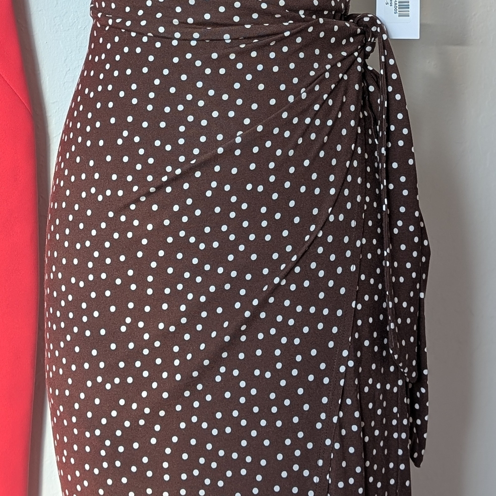 NWT Reformation Kaila Knit Wrap Midi Dress in Mocha with Polka Dots Size Small - Picture 3 of 10